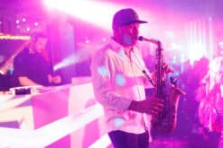 Dj-&-Sax-Show-Boeken-Bij-Artist-Bookings-1