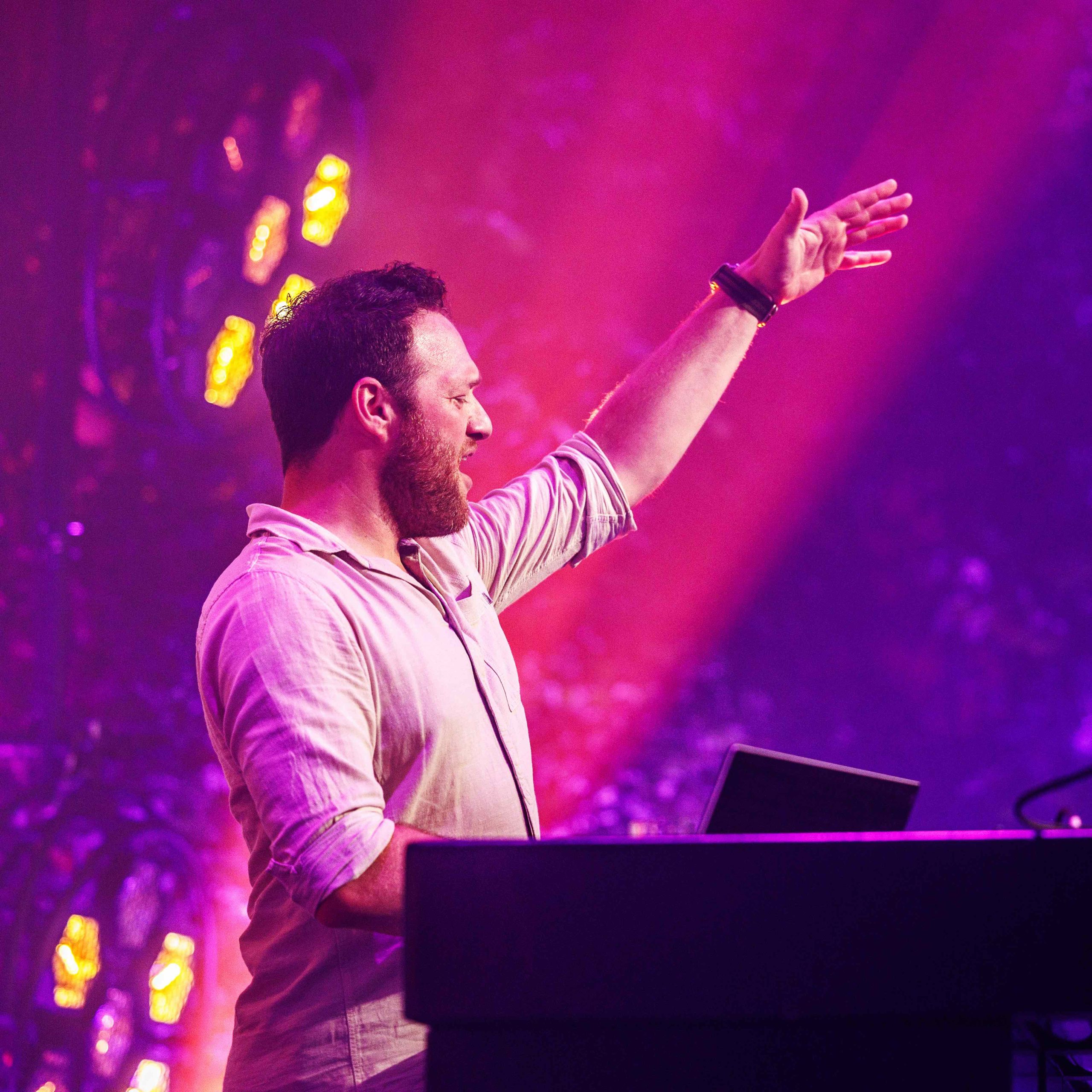 Mr Emmix boeken bij Artist Bookings