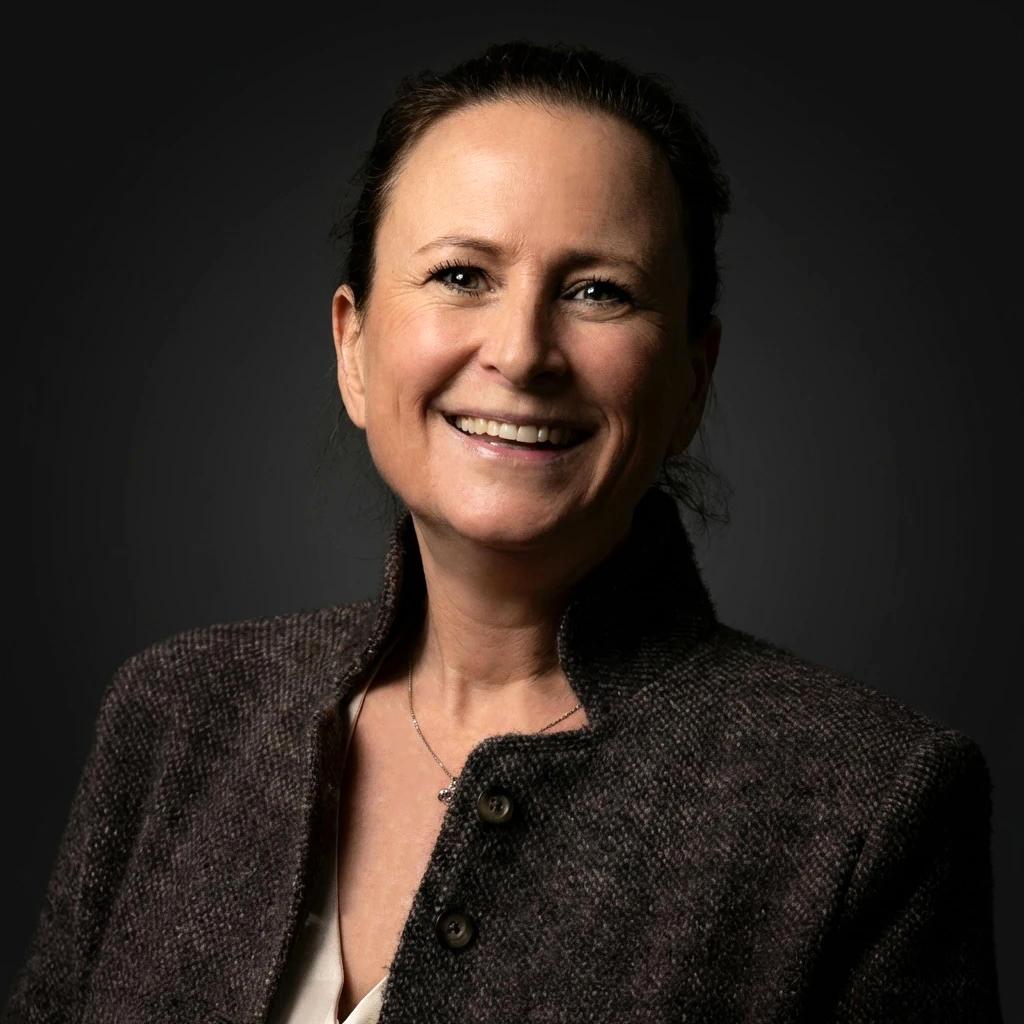 Fenneken van Kesteren - Artist Bookings