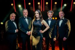 The-Billionaires-boeken-bij-Artist-Bookings