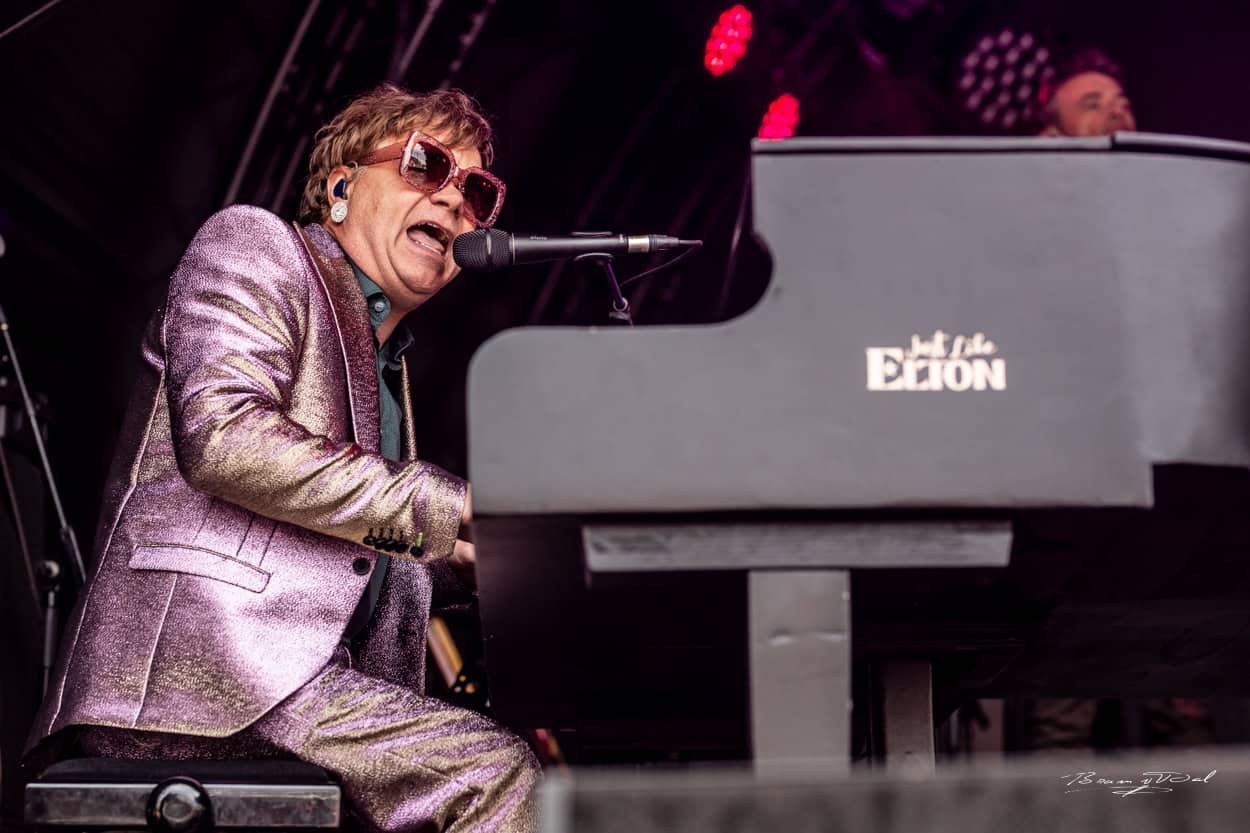 Just Like Elton Persfoto Op Piano 2